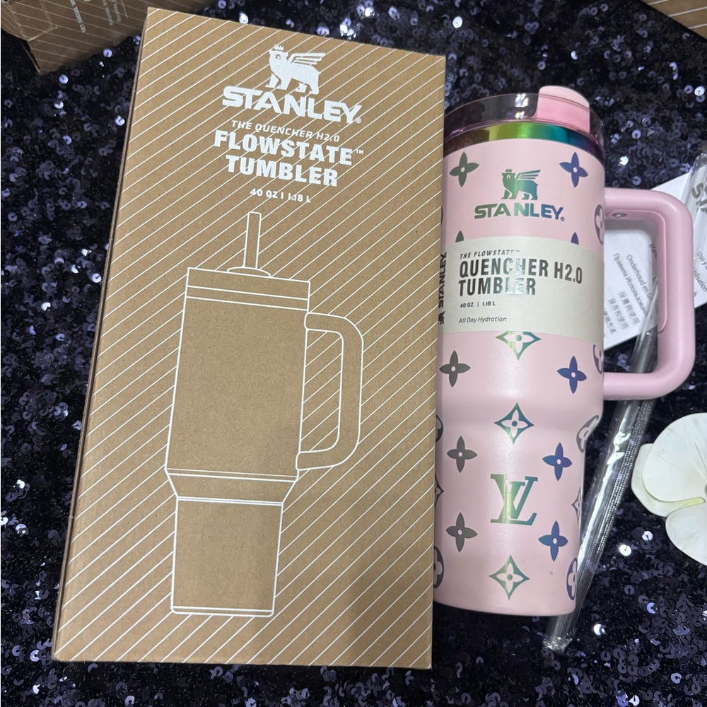 Stanley Pink Quencher H2.0 Tumbler
